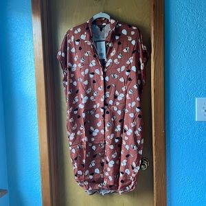 NWT L CAP SLEEVE DRESS WITH POCKETS _ brown with flower petals